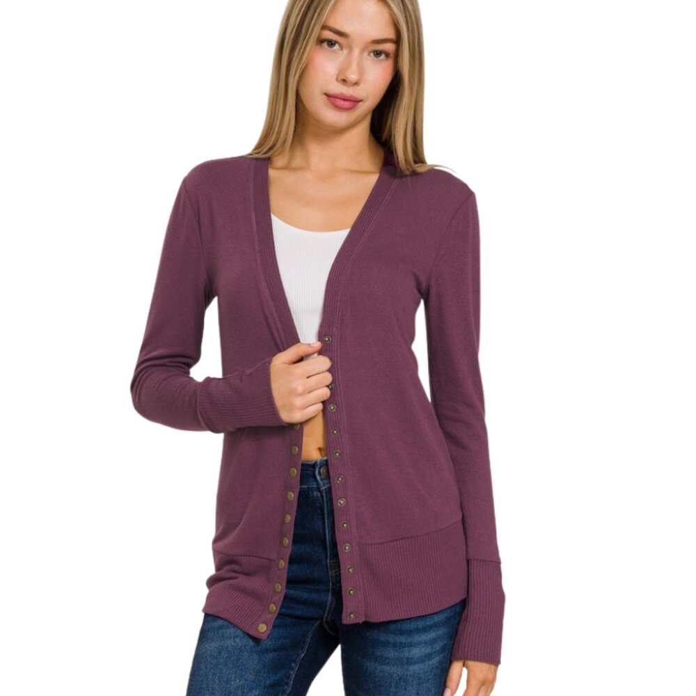 ✨5/$25✨Snap Sweater Cardigan in Eggplant